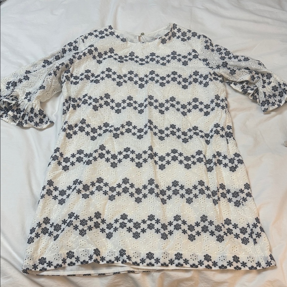 Vineyard Vines White and Blue Floral Mini Dress